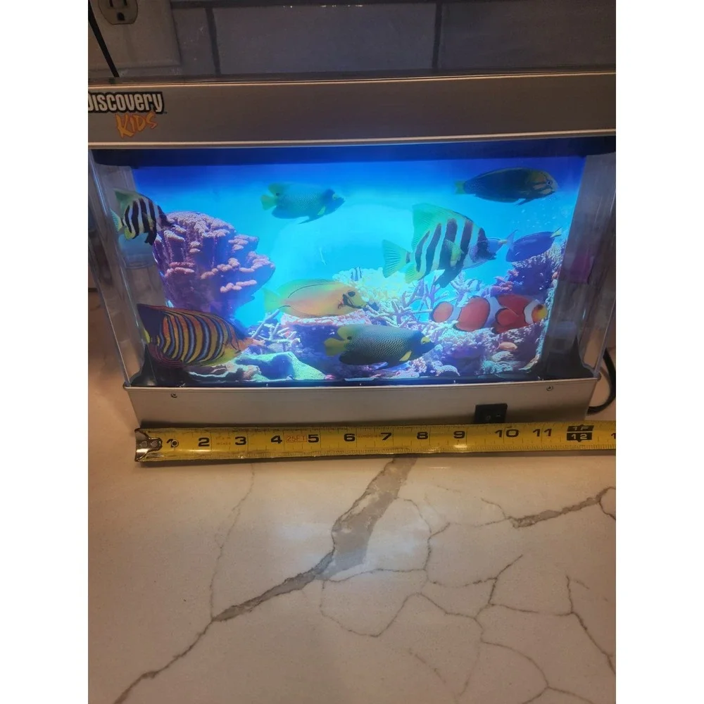 Discovery Kids Aquarium Lamp Rotating Motion Fish Ocean Sea Life Night Light